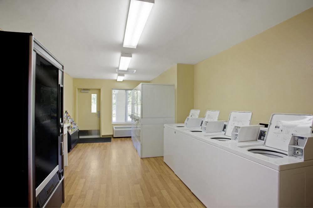 Hometowne Studios By Red Roof Spokane - Valley Spokane Valley Esterno foto